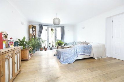 Sandringham Court, 