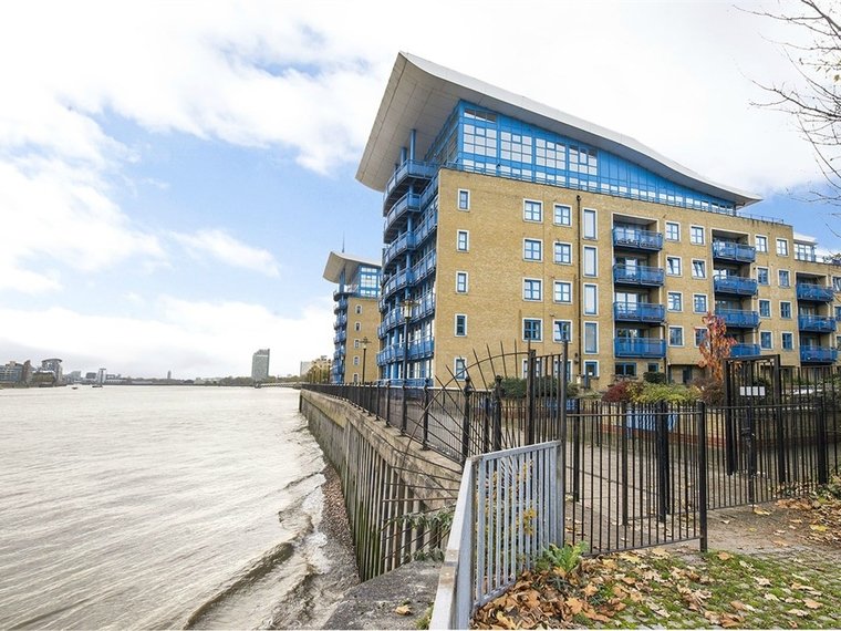 Somerville Point, 305 Rotherhithe Street